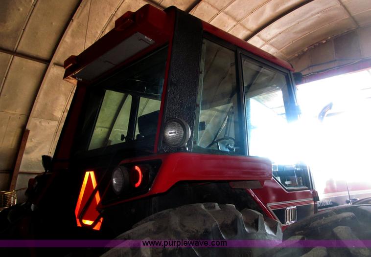 image for item B5338 1979 International 3588 MFWD tractor