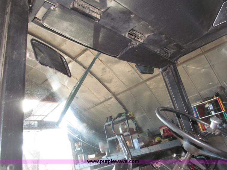 image for item B5338 1979 International 3588 MFWD tractor