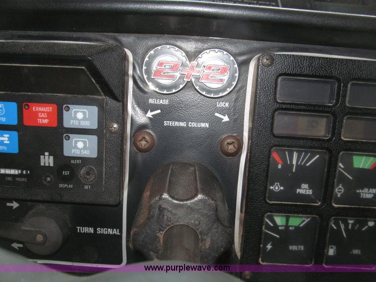 image for item B5338 1979 International 3588 MFWD tractor