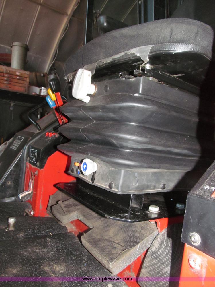 image for item B5338 1979 International 3588 MFWD tractor