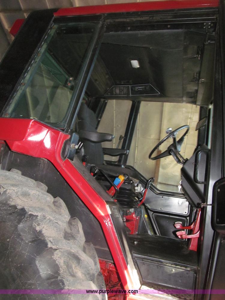 image for item B5338 1979 International 3588 MFWD tractor