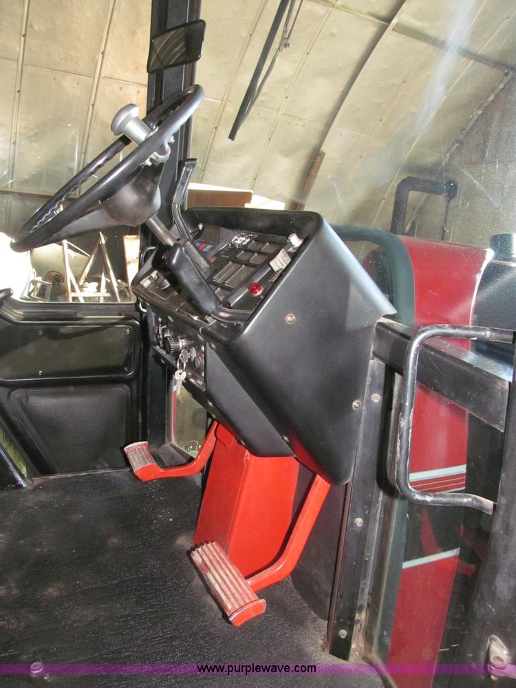 image for item B5338 1979 International 3588 MFWD tractor