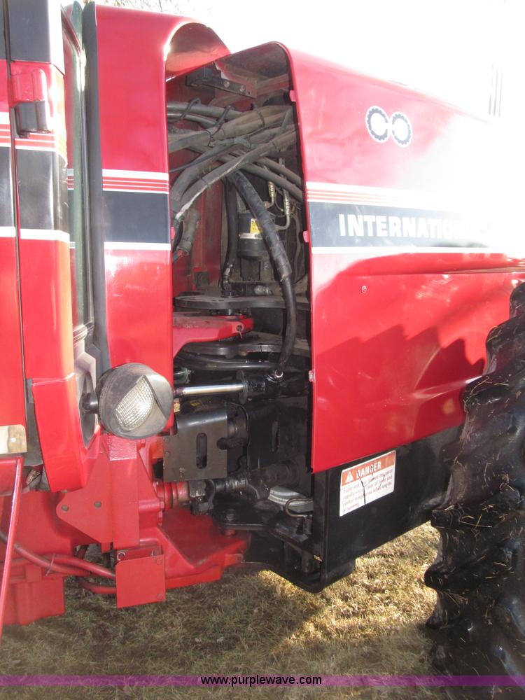 image for item B5338 1979 International 3588 MFWD tractor