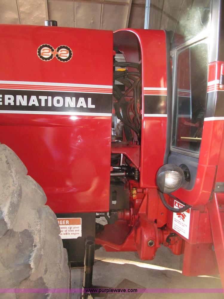 image for item B5338 1979 International 3588 MFWD tractor