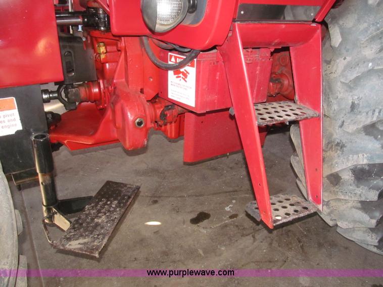 image for item B5338 1979 International 3588 MFWD tractor