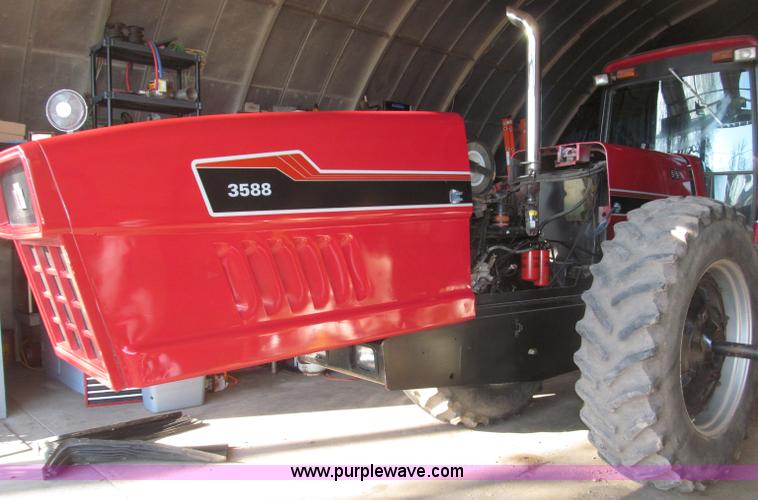 image for item B5338 1979 International 3588 MFWD tractor