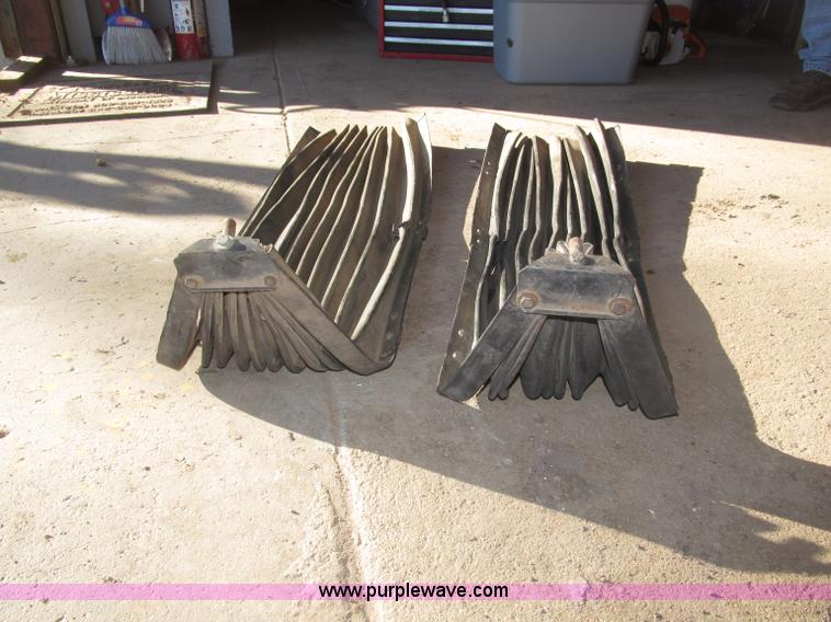 image for item B5338 1979 International 3588 MFWD tractor