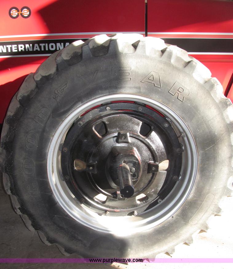 image for item B5338 1979 International 3588 MFWD tractor