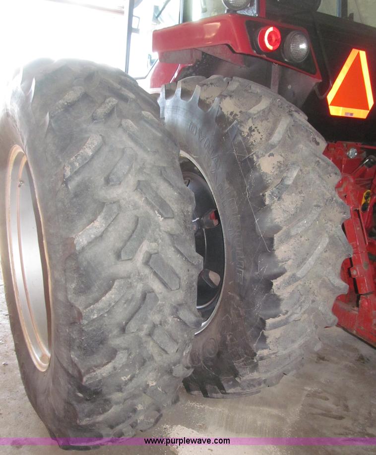 image for item B5338 1979 International 3588 MFWD tractor