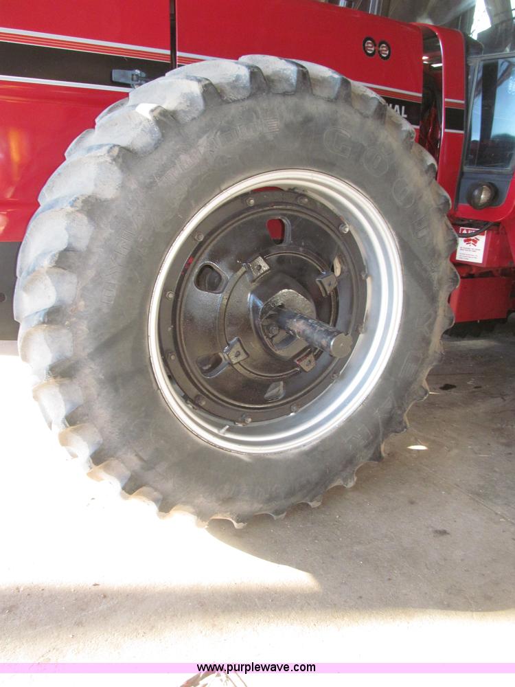 image for item B5338 1979 International 3588 MFWD tractor