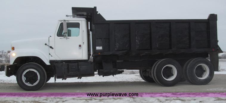 image for item B5347 1978 International F2554 dump truck