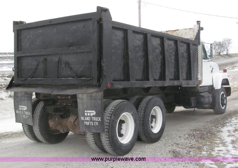 image for item B5347 1978 International F2554 dump truck