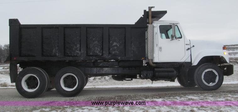 image for item B5347 1978 International F2554 dump truck