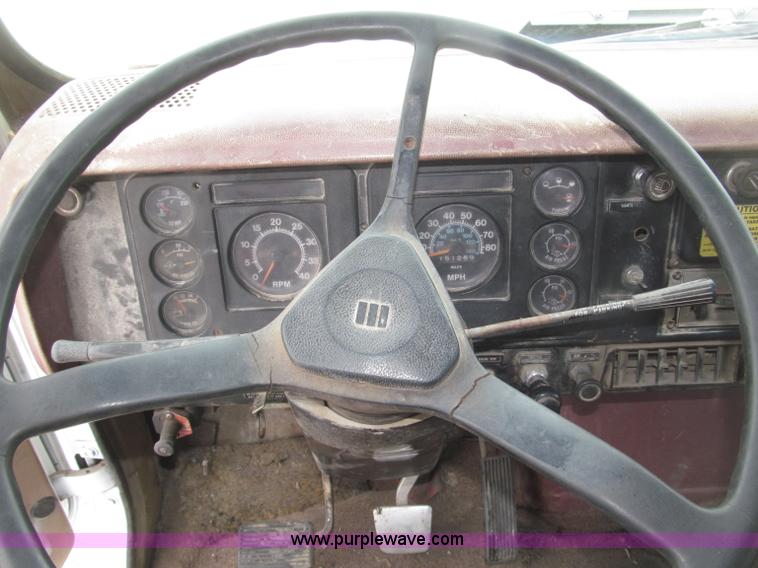 image for item B5347 1978 International F2554 dump truck