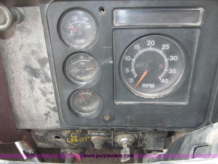 image for item B5347 1978 International F2554 dump truck