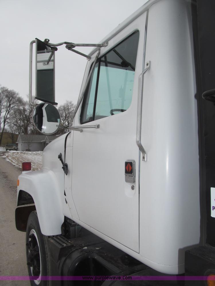 image for item B5347 1978 International F2554 dump truck