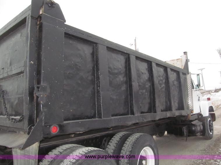 image for item B5347 1978 International F2554 dump truck