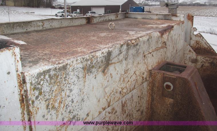 image for item B5347 1978 International F2554 dump truck