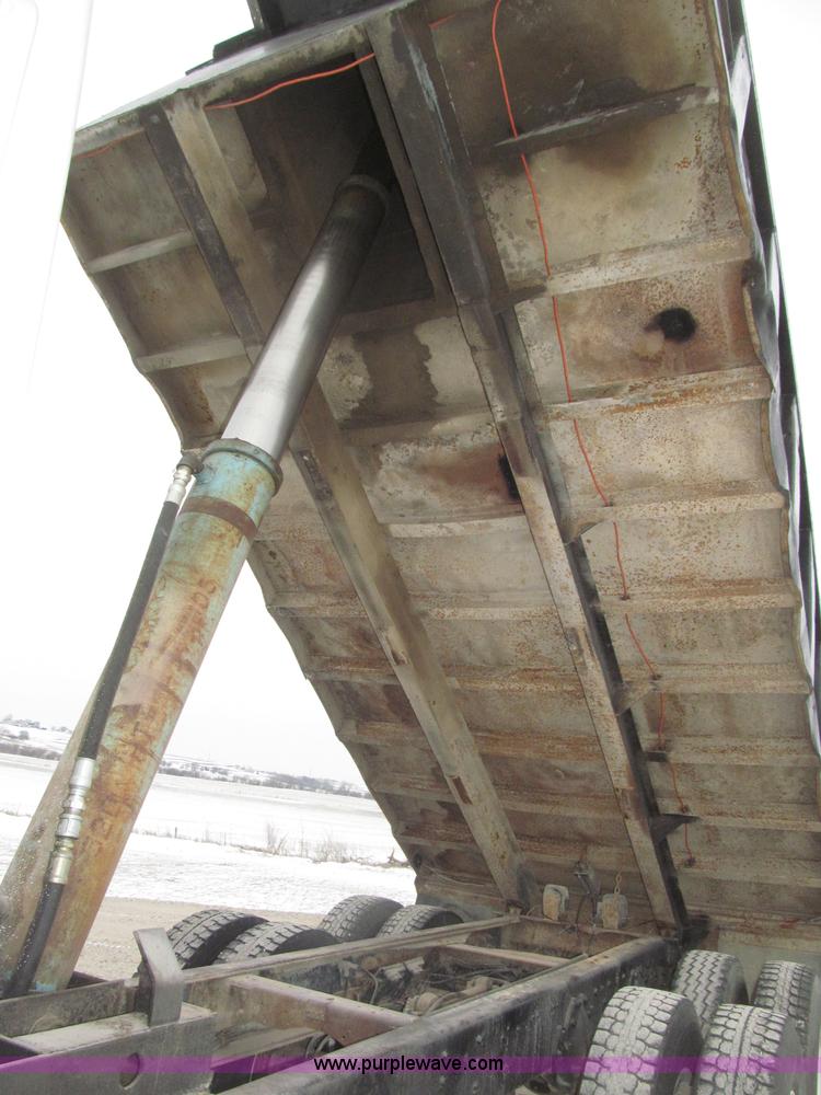 image for item B5347 1978 International F2554 dump truck