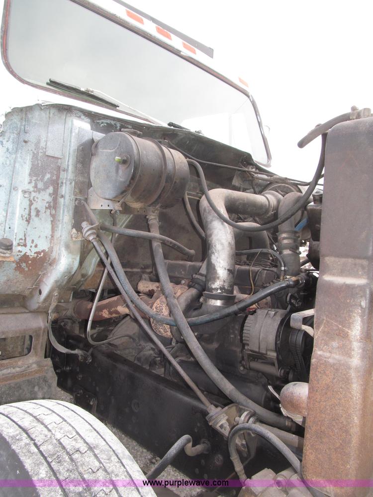 image for item B5347 1978 International F2554 dump truck