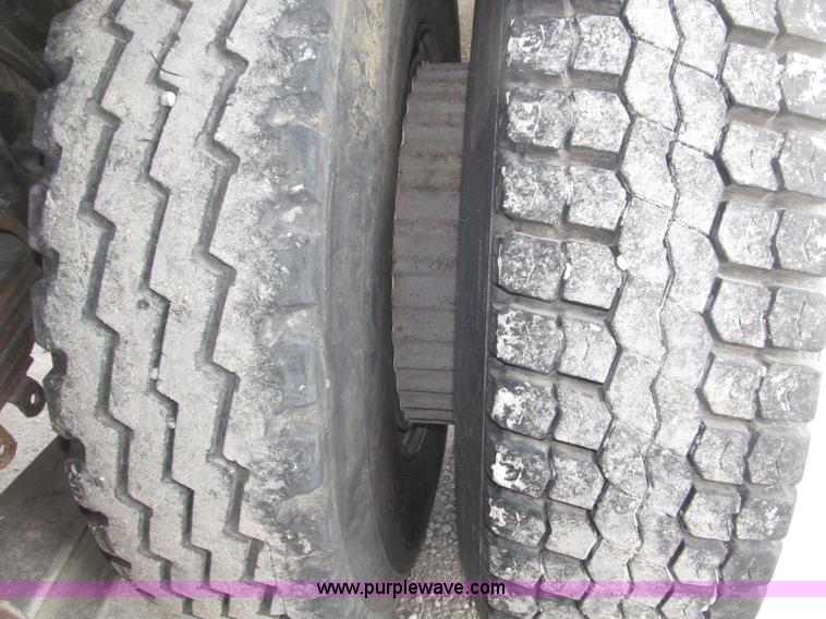 image for item B5347 1978 International F2554 dump truck