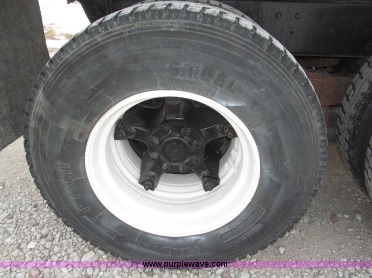 image for item B5347 1978 International F2554 dump truck