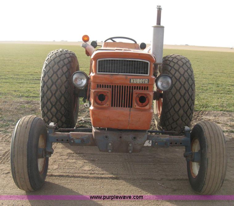 image for item B8396 Kubota M5500 tractor