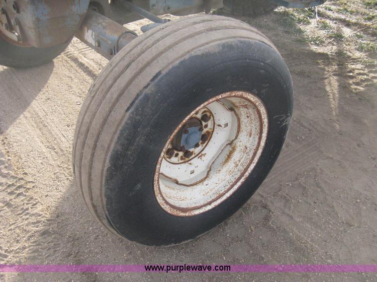 image for item B8396 Kubota M5500 tractor