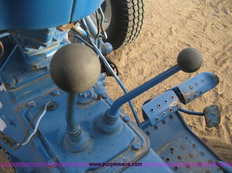 image for item B8398 Ford 4610 tractor