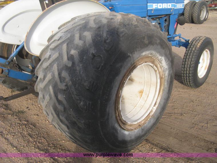 image for item B8398 Ford 4610 tractor