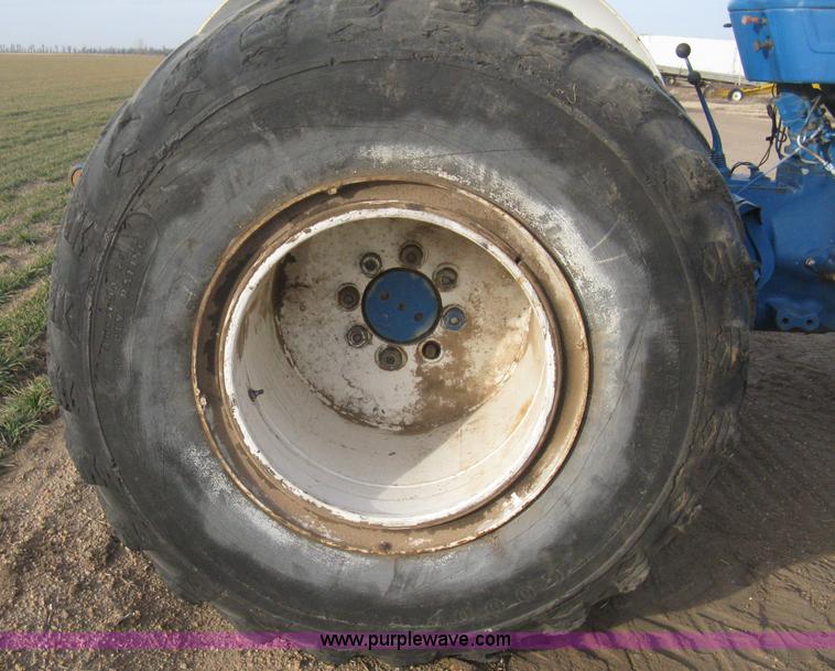 image for item B8398 Ford 4610 tractor