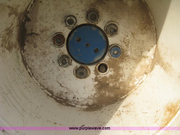 image for item B8398 Ford 4610 tractor