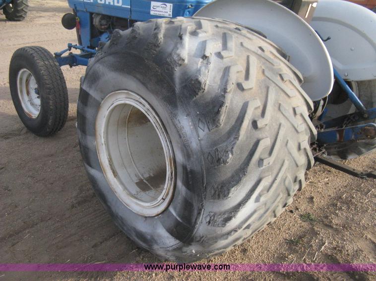 image for item B8398 Ford 4610 tractor