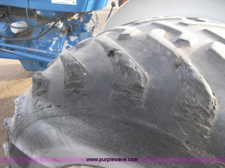 image for item B8398 Ford 4610 tractor