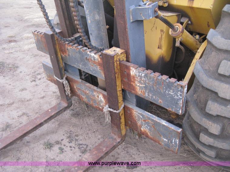 image for item B8409 Massey Fergusen H50 rough terrain forklift