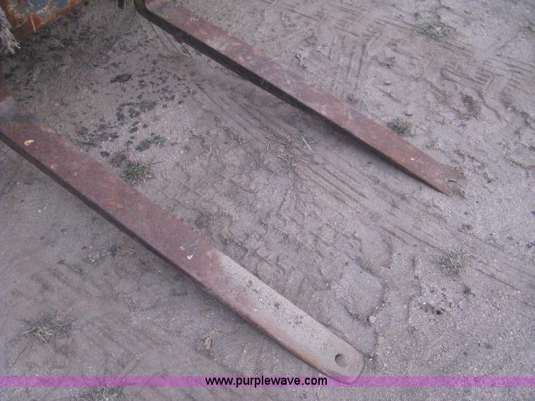 image for item B8409 Massey Fergusen H50 rough terrain forklift