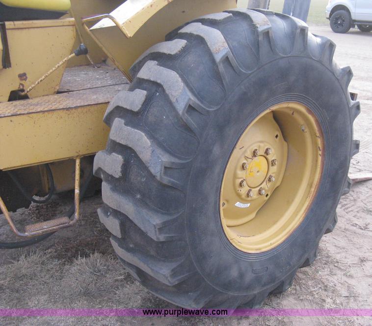 image for item B8409 Massey Fergusen H50 rough terrain forklift