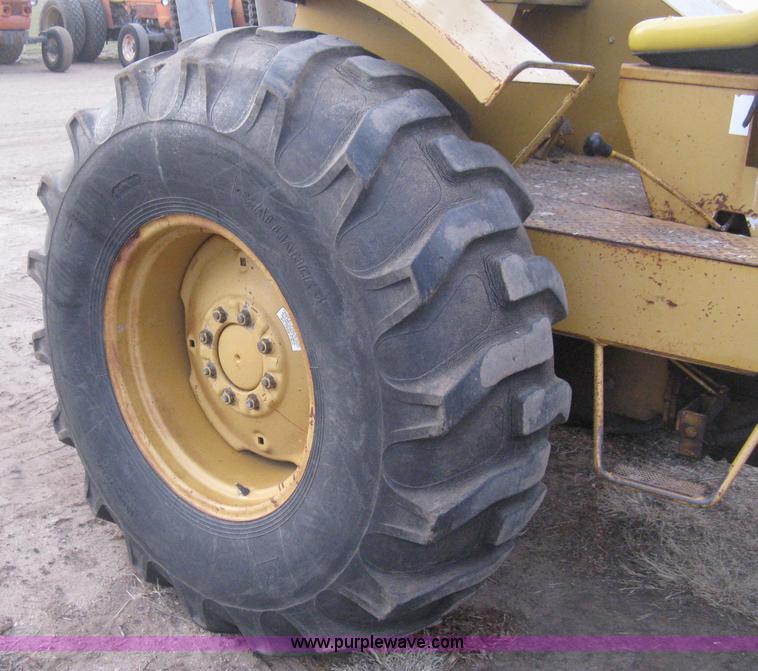 image for item B8409 Massey Fergusen H50 rough terrain forklift