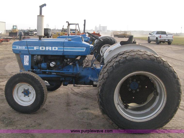 image for item B8411 Ford 3910 tractor