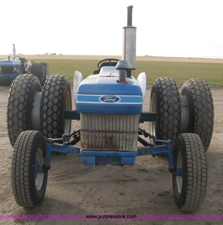 image for item B8411 Ford 3910 tractor