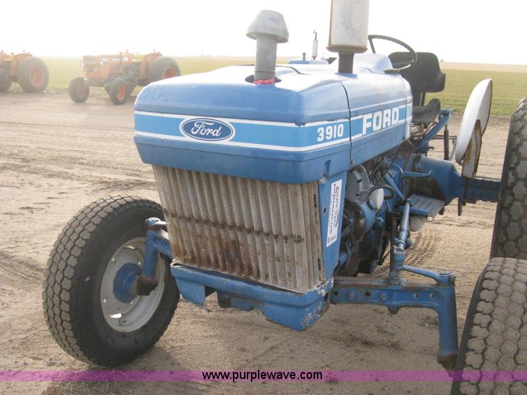 image for item B8411 Ford 3910 tractor