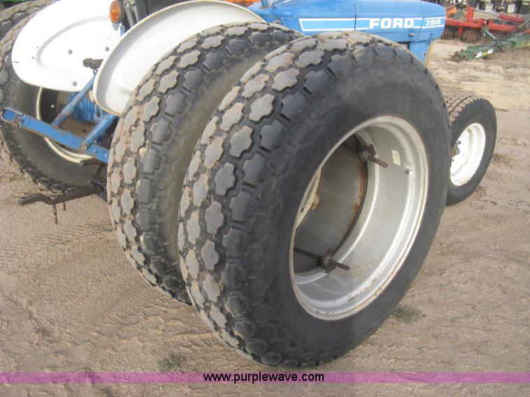 image for item B8411 Ford 3910 tractor
