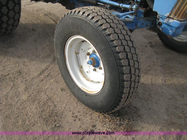 image for item B8411 Ford 3910 tractor