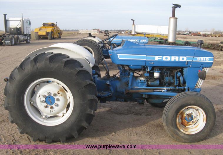 image for item B8412 Ford 3910 tractor