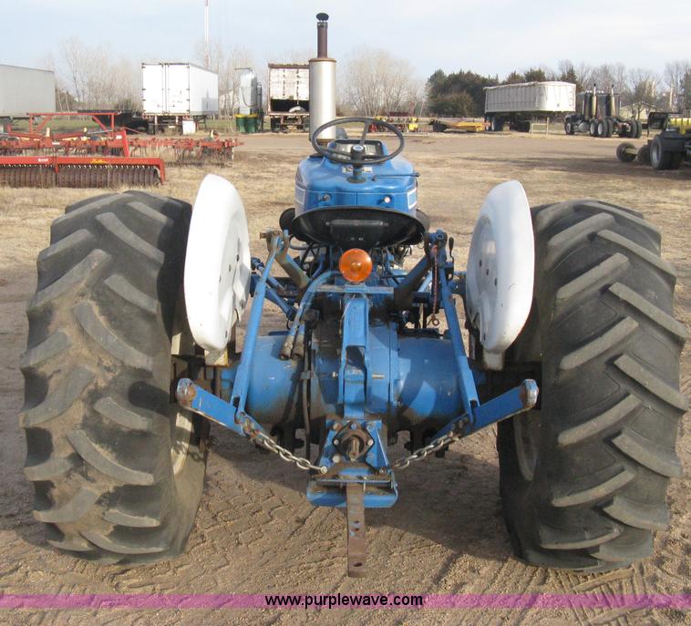 image for item B8412 Ford 3910 tractor