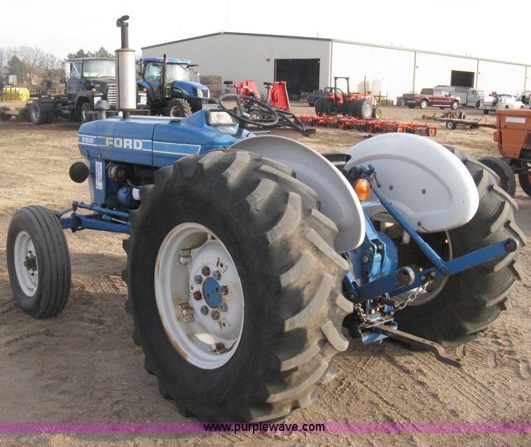 image for item B8412 Ford 3910 tractor
