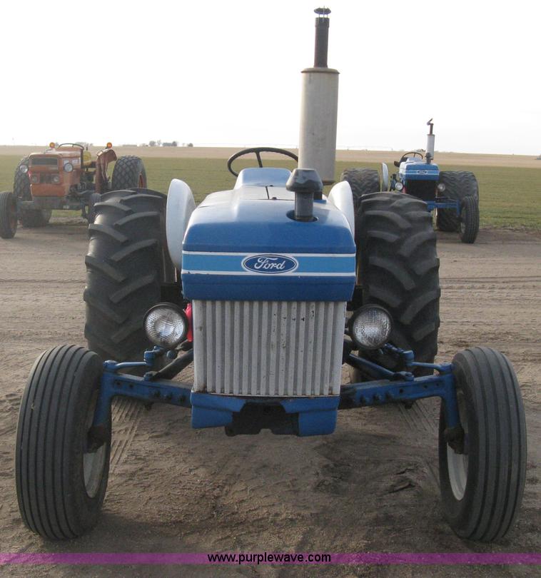 image for item B8412 Ford 3910 tractor