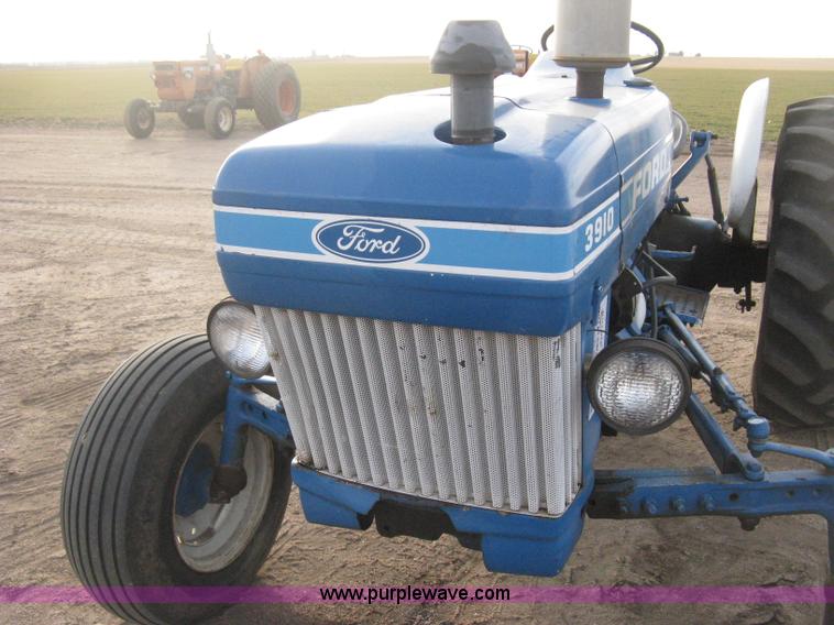 image for item B8412 Ford 3910 tractor