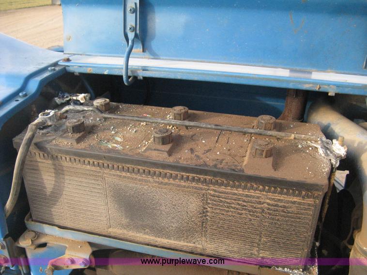 image for item B8412 Ford 3910 tractor