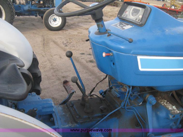 image for item B8412 Ford 3910 tractor